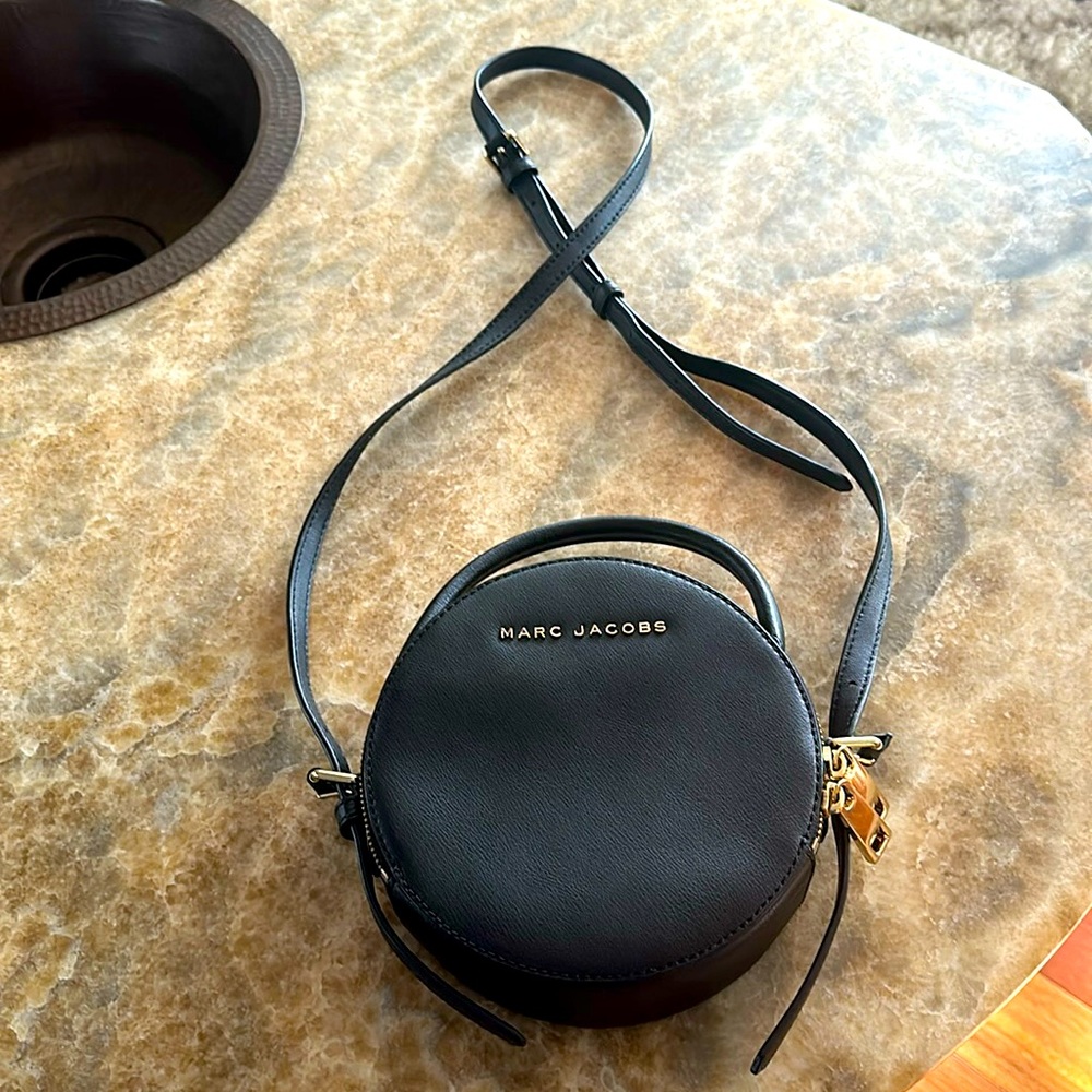 Marc Jacobs Round Crossbody